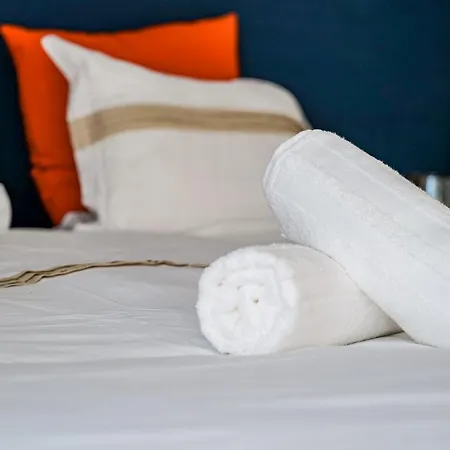 Superbe Maison De Centre Avec Garage 2places - 6 Personnes *