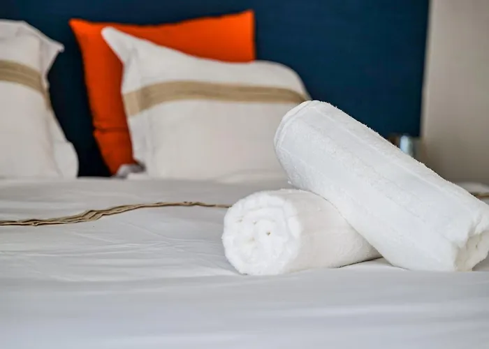 Superbe Maison De Centre Avec Garage 2places - 6 Personnes *